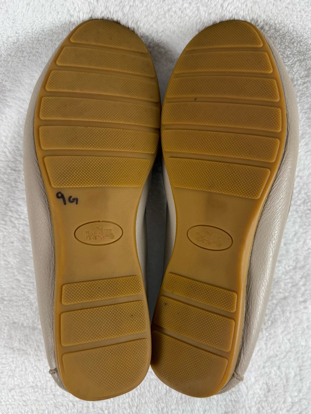 Coach Taupe Pebbled Leather Moccasin Loafers - Size 9M - Picture 6 of 6